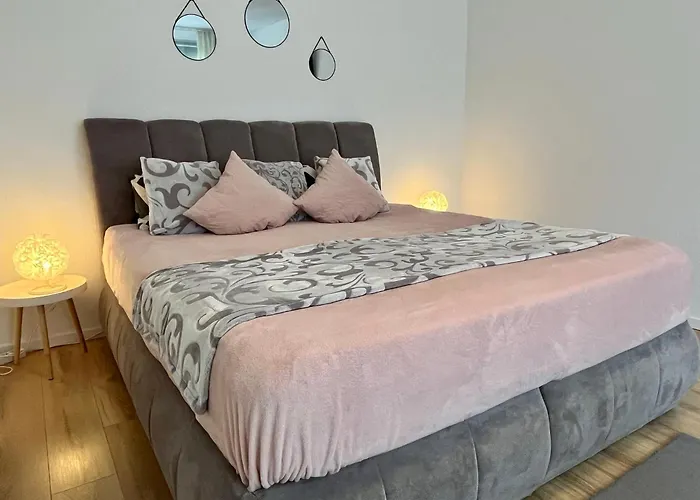 Cronenberger Apartment Mit Garten - Kontaktloses Einchecken, Netflix, Kingsize-Bett